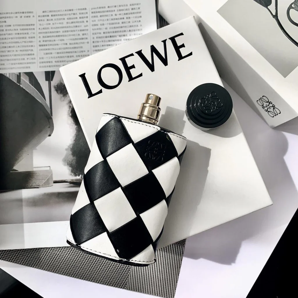 Loewe Un Paseo Por Madrid Amanece La Bella Cibeles EDP 100ML - الصورة 2